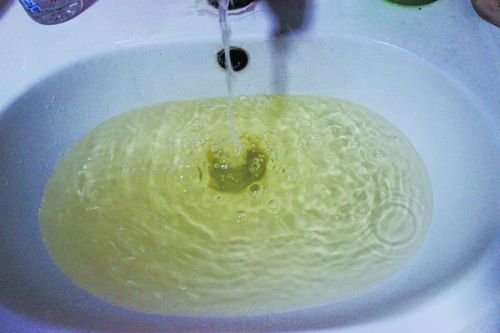 自來(lái)水變臟